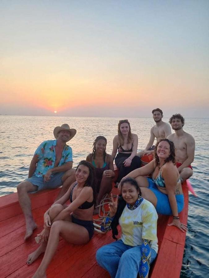 Lucky Sun Saracen Bay Koh Rong Sanloem Exterior foto