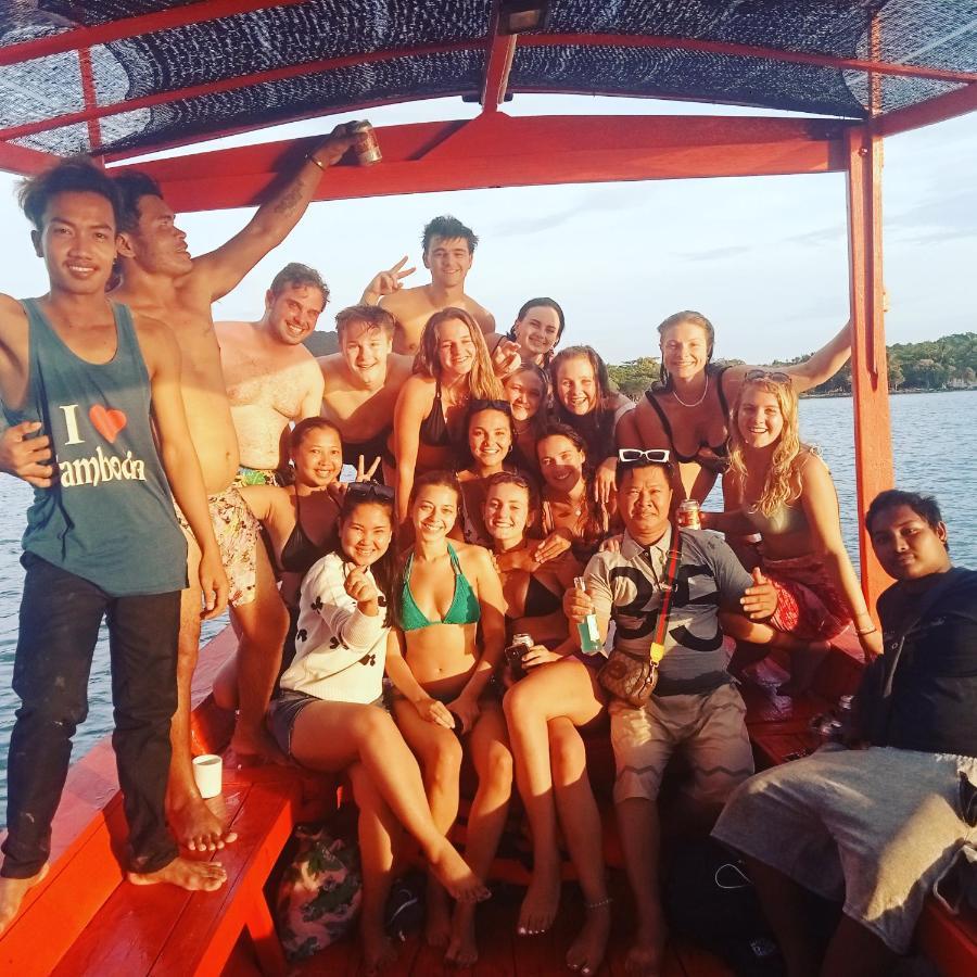 Lucky Sun Saracen Bay Koh Rong Sanloem Exterior foto